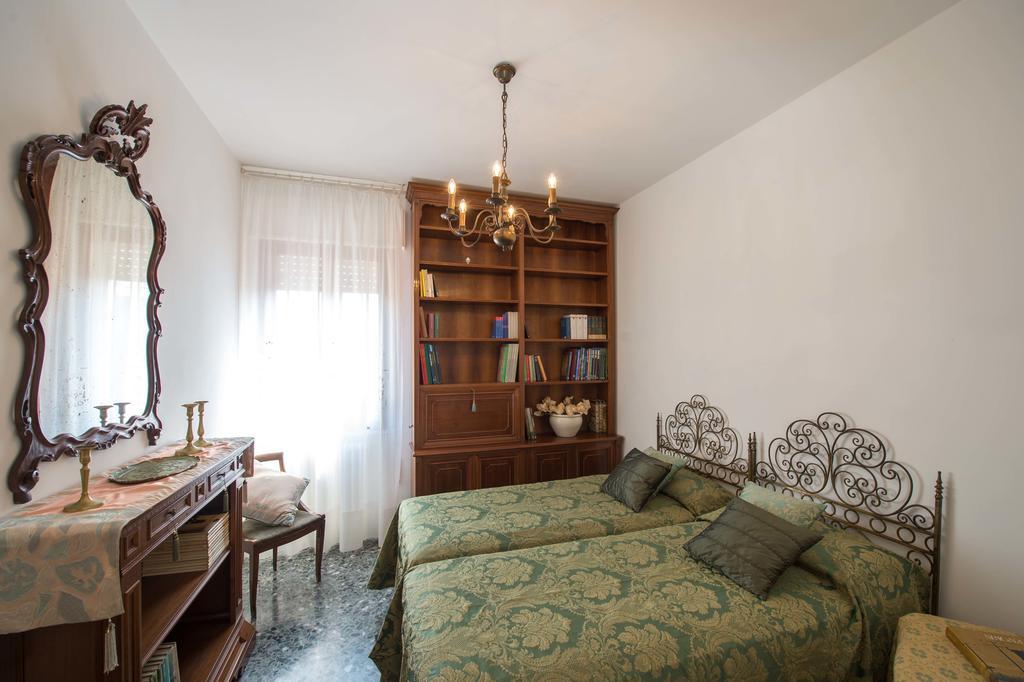 Savoia & Jolanda Apartments 2 Βενετία Δωμάτιο φωτογραφία